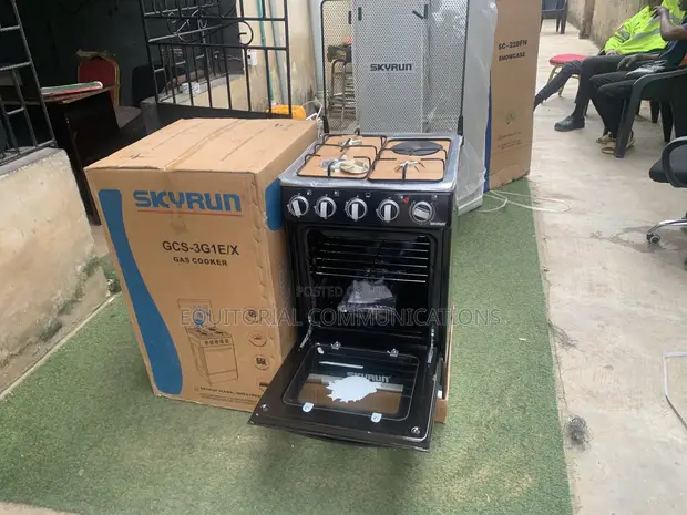 Skyrun GCS-3G1E/X 3+1 Gas Cooker - 1