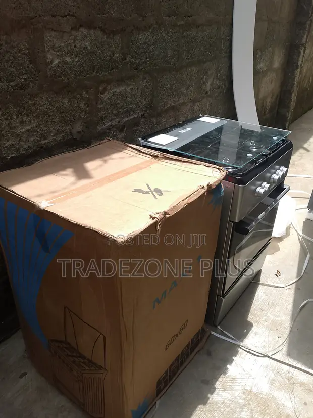 Maxi 4-Burner Standing Gas Cooker - 1