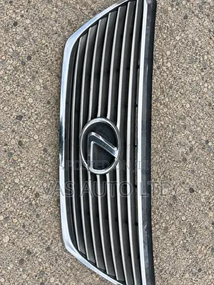 Lexus ES 2007-2011 Front Grille (Used)