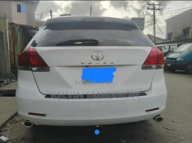 Toyota Venza V6 AWD 2010 Crossover - 1
