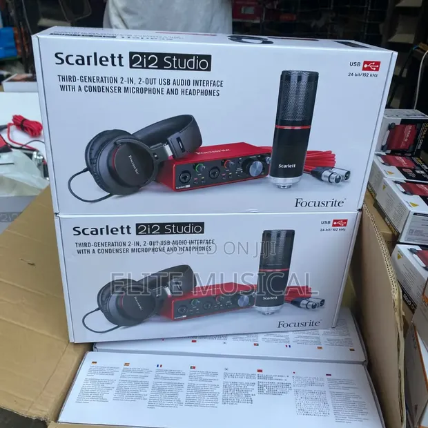 Focusrite Scarlett 2i2 Studio Bundle (3rd Gen) USB Audio Interface - 1
