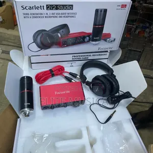 Focusrite Scarlett 2i2 Studio Bundle (3rd Gen) USB Audio Interface