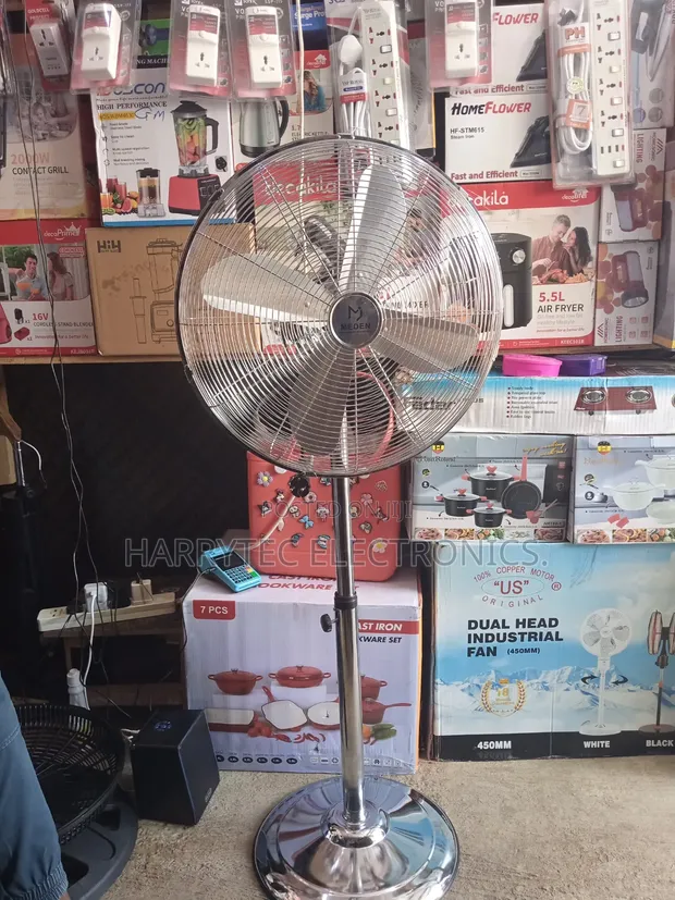 Meden 18" Fan Mai Tsayuwa tare da Garanti na Shekaru 2 - 1