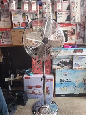 Meden 18" Fan Mai Tsayuwa tare da Garanti na Shekaru 2
