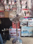 Meden 18" Fan Mai Tsayuwa tare da Garanti na Shekaru 2 - 1