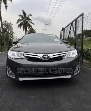 2013 Toyota Camry LE Sedan - Foreign Used