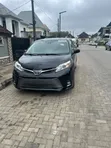 2020 Toyota Sienna SE Premium 8-Passenger FWD - 5