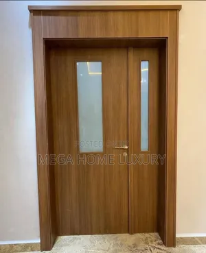Kofa Moderni ta Katako mai Gilashi Mai Dushewa