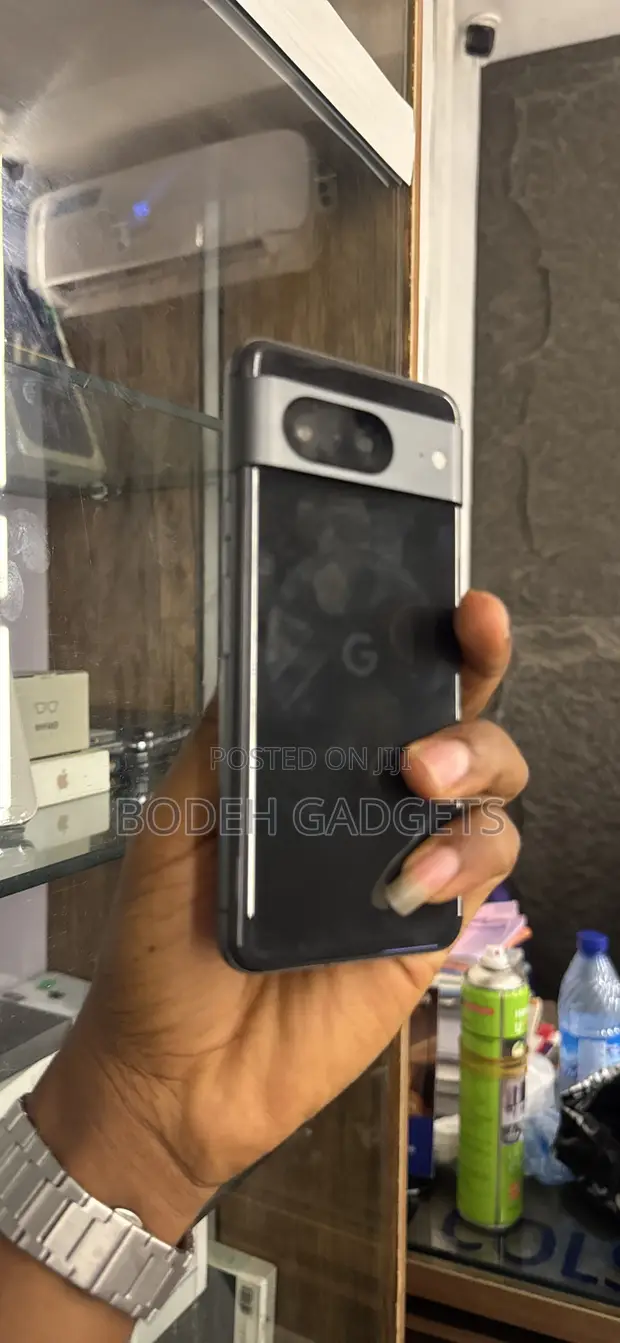 Google Pixel 8 128GB Black - 1