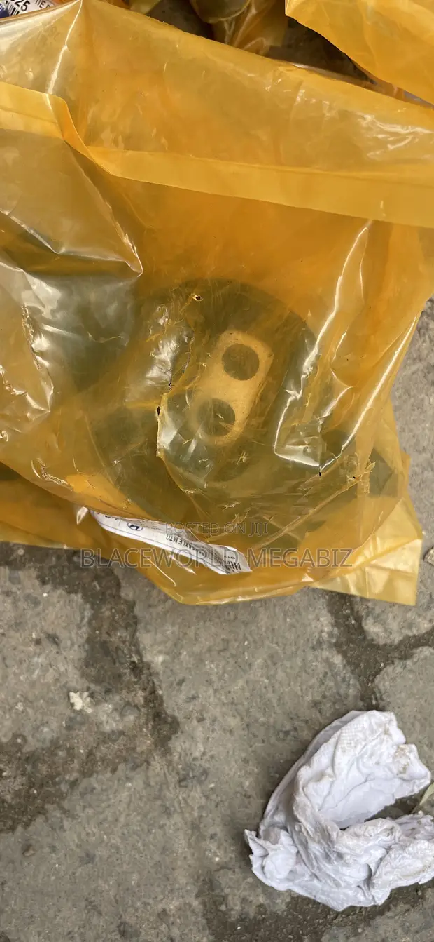 Engine Mount Hyundai Accent 2012 - 1