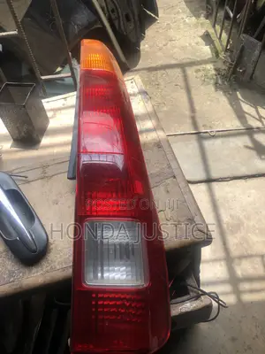 Tushen Hasken Baya na Honda CR-V (Samfurin 2003)