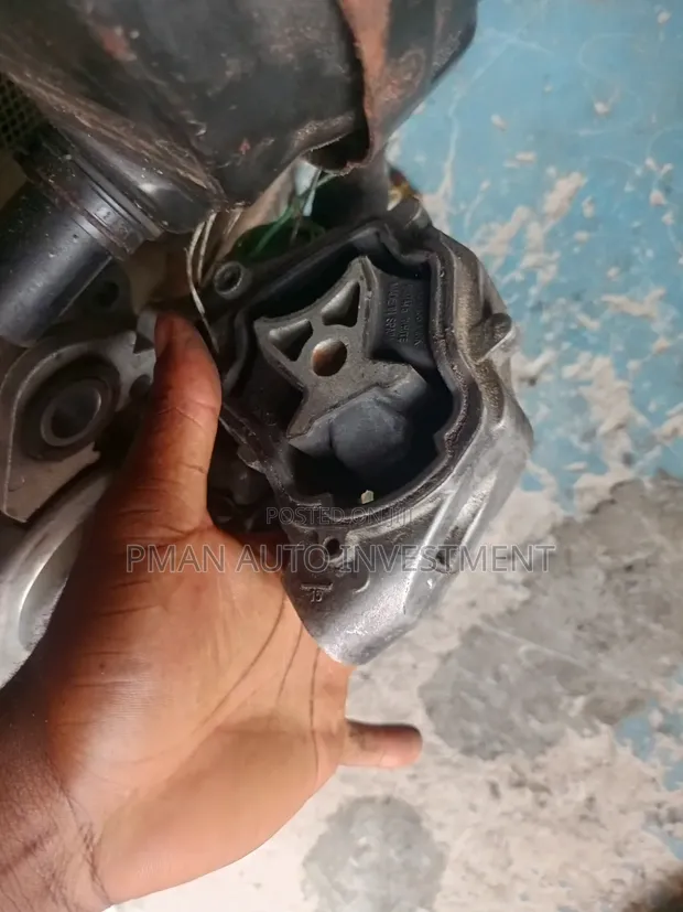 Volvo Engine for S80 3.2 (2008 Model) - 1