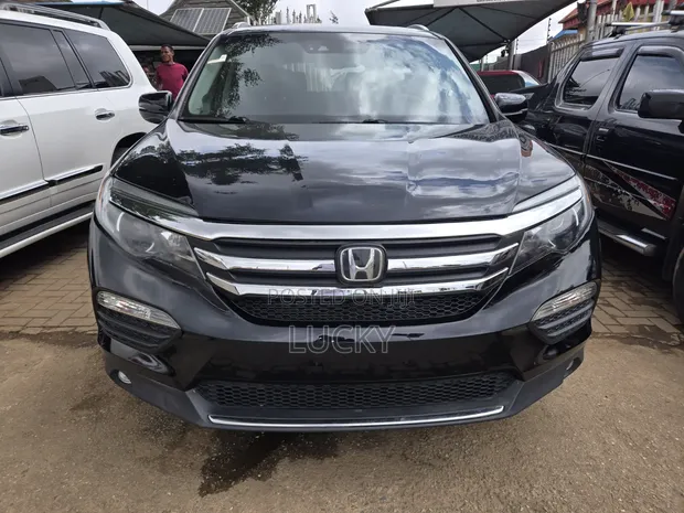 Honda Pilot Touring SUV 4WD 2017 - 1