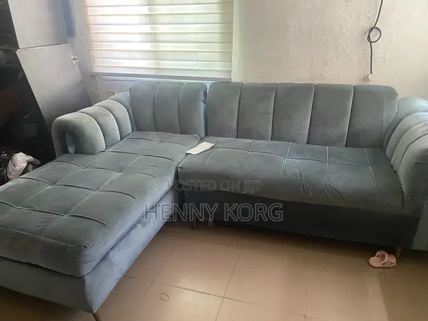 Sharp L-Shaped Chair - 1