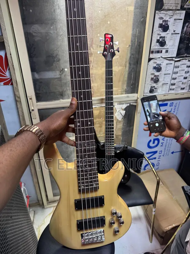 Original Fender 5-String Active Bass Guitar - 1