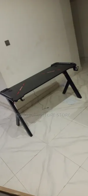 Brand New Boss Office Products Gaming Table