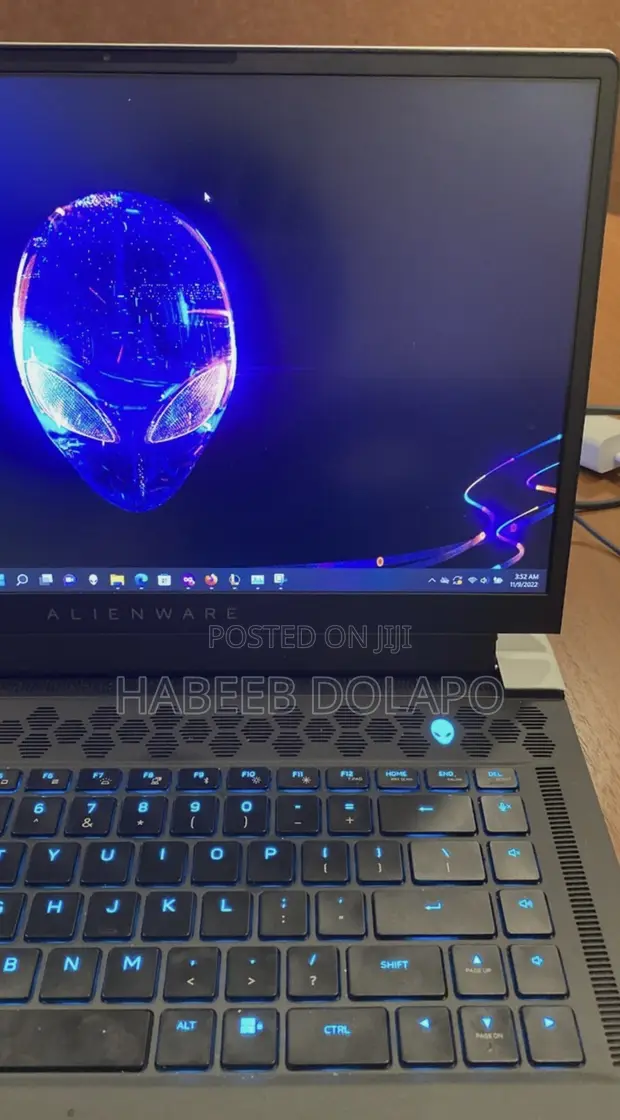 Alienware M16 R1 Laptop 32GB RAM Intel Core i7 1TB SSD - 1