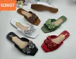 Max Selection Women's Classic Flat Shoes - 2