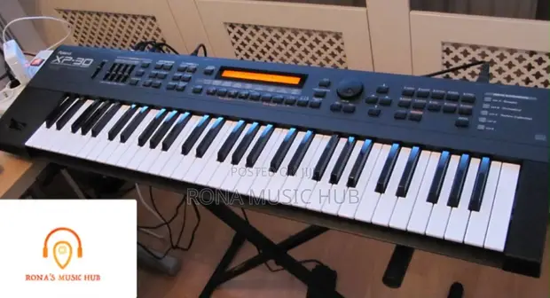 Roland XP-30 Keyboard - 1