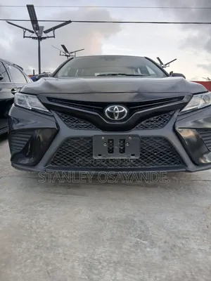 Toyota Camry SE 2021 Baki
