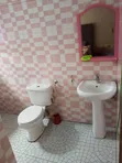 Dakin Kwalba Mai Gida (Ensuite) a Rarraba Gida, Abijo - 3