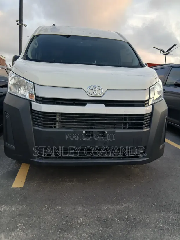 Toyota HiAce 2024 Commuter 16-Seater - 1