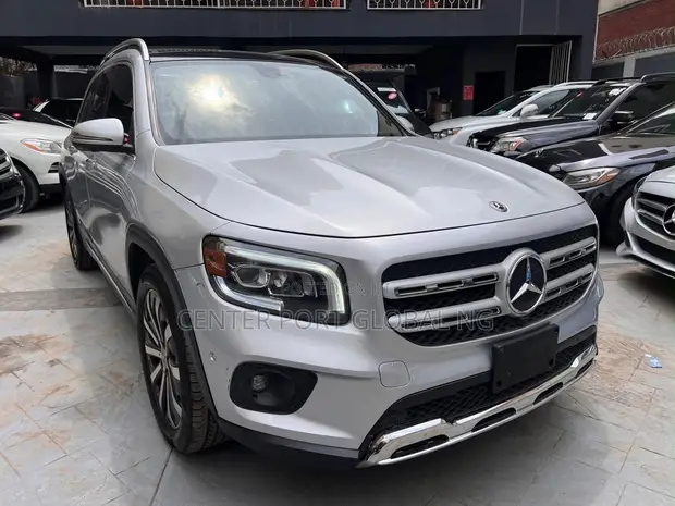 2020 Mercedes-Benz GLB 250 4MATIC Silver - 1