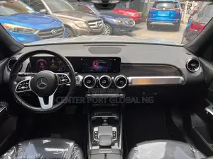2020 Mercedes-Benz GLB 250 4MATIC Silver