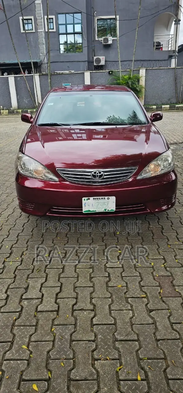 2006 Toyota Camry LE Red - 1