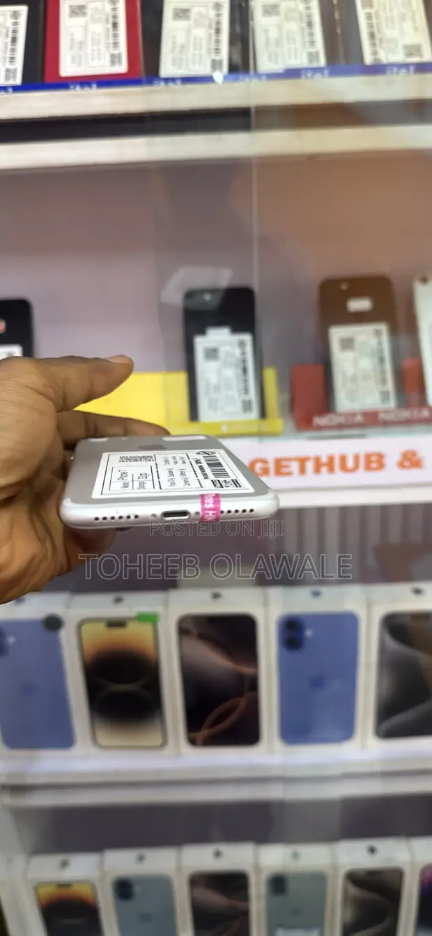 Sabon Apple iPhone 7 32GB Baki - 1