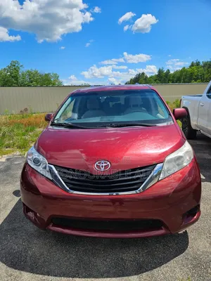 2012 Toyota Sienna LE 8 Passenger Burgundy
