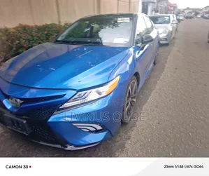 2018 Toyota Camry XSE FWD 2.5L Blue