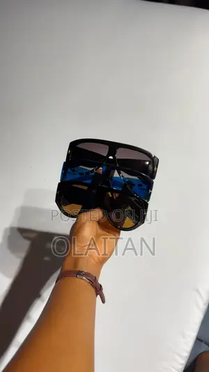 Stylish Unisex Fashion Sunglasses | DEE CO
