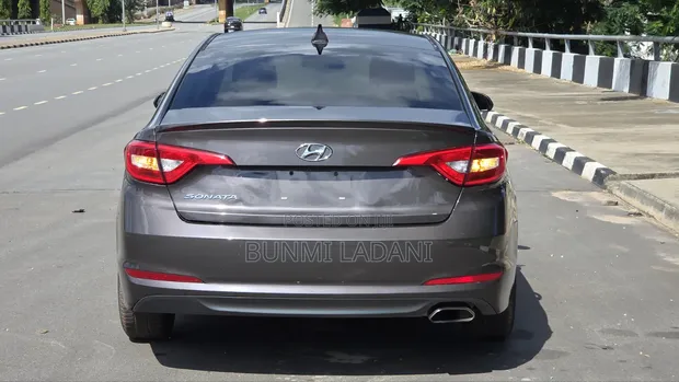 2016 Hyundai Sonata SE Gray - 1