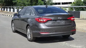 2016 Hyundai Sonata SE Gray
