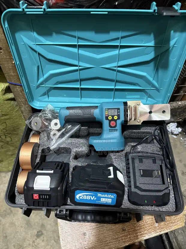 Makita Cordless PPR Pipe Welding Machine with Batteries - 1