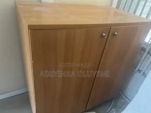 Tables da Ofis da Akwatinan Kayayyaki na Katako