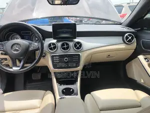 Mercedes-Benz CLA-Class 2016 Brown