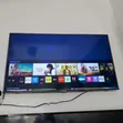 Samsung Smart TV 43-Inch 4K Na Hannu - 4