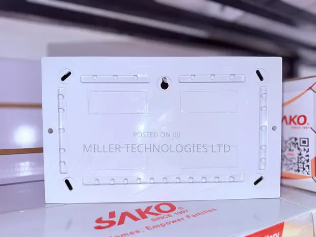 Suntree 18-Way Full Circuit Breaker Distribution Box - 1