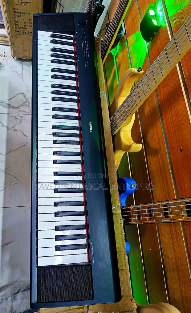 Yamaha Piaggero NP-12 Electronic Keyboard - 1