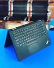 Lenovo ThinkPad X1 Carbon Laptop (i7, 16GB RAM, 256GB SSD) - 1