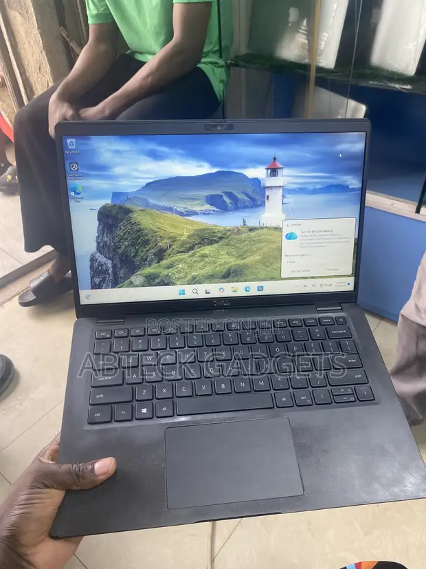 Dell Latitude 7410 Laptop - 16GB RAM, 256GB SSD, i5 - 1