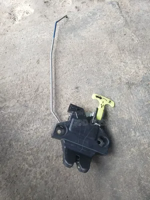 Boot Lock/Catcher for Toyota Camry 2012