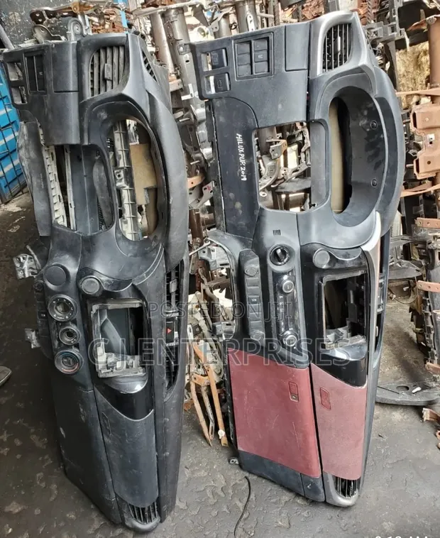 Cikakken Dashboard da Console don Toyota Hilux 2022 - 1