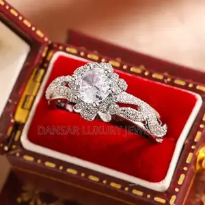 Exquisite Diamond-Imitation Proposal Ring
