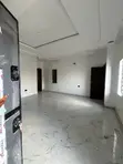 Sabon Gidan Gyara 2-Bedroom A Ajah Don Hayarwa - 4