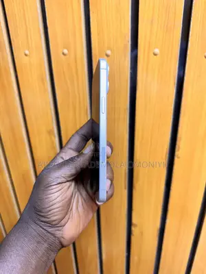 Apple iPhone 16 Plus 256GB White (UK Used)