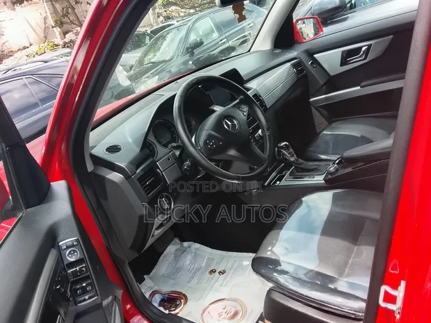 Mercedes-Benz GLK-Class 2011 Red - 1