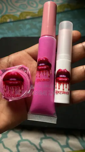 Lipcare Kit don Manyan Leɓuna masu Ruwan Hoda